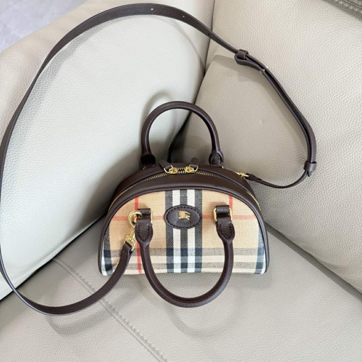 Picture of Burberry Handbags _SKUfw211840935fw